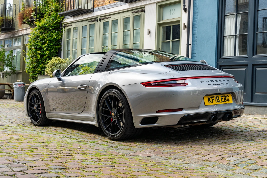 2018 Porsche 991 Carrera - Image 16 of 31