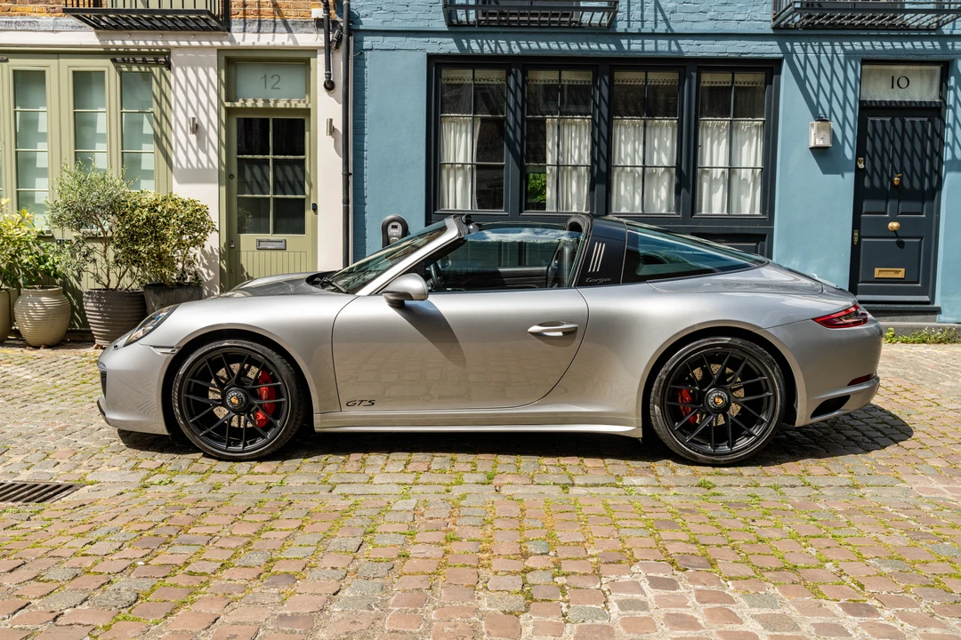 2018 Porsche 991 Carrera - Image 17 of 31