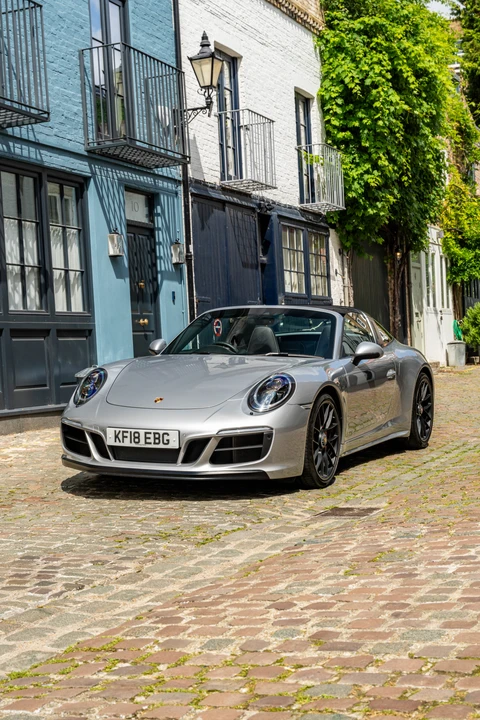 2018 Porsche 991 Carrera - Image 26 of 31