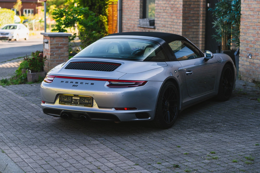 2018 Porsche 991 Targa 4 GTS - Image 7 of 31