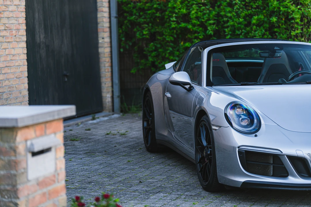 2018 Porsche 991 Targa 4 GTS - Image 19 of 31