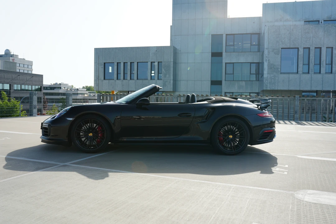 2018 Porsche 991 Turbo - Image 9 of 31