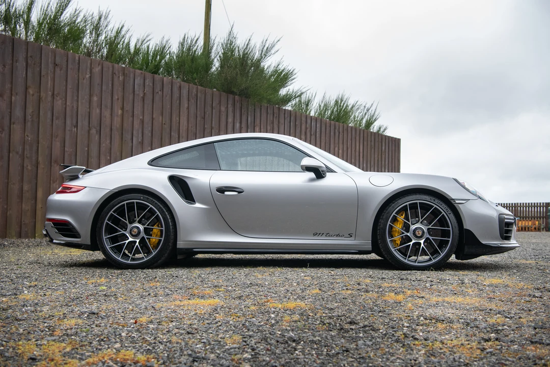 2018 Porsche 991 Turbo - Image 17 of 31