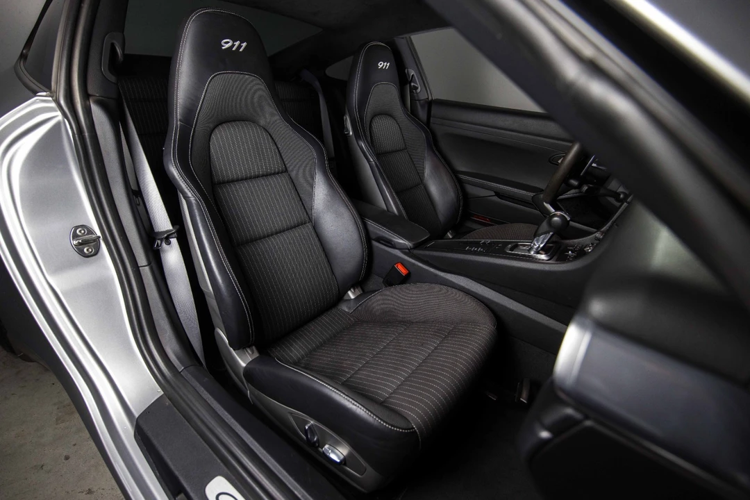 2018 Porsche 991 Carrera - Image 17 of 21