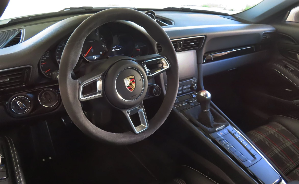 2018 Porsche 991 Carrera T - Image 9 of 19