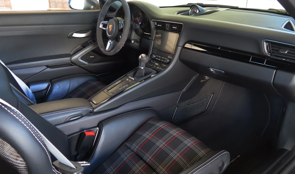 2018 Porsche 991 Carrera T - Image 16 of 19