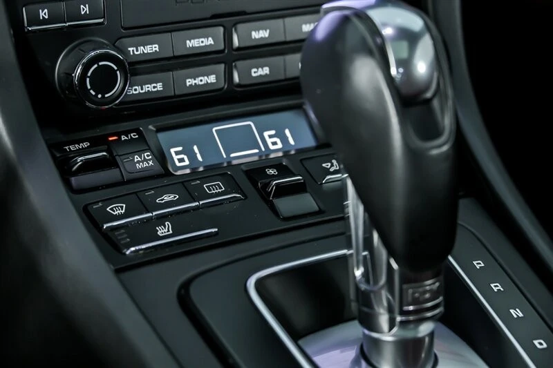 2018 Porsche 991 Carrera - Image 26 of 31