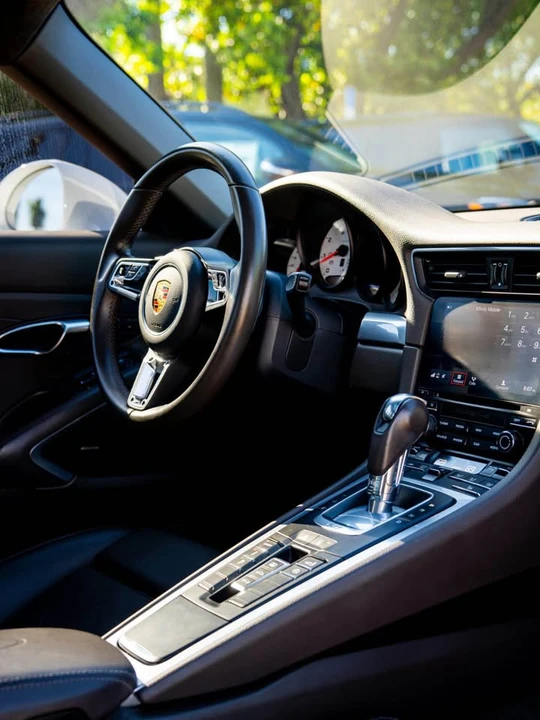 2018 Porsche 991 Carrera - Image 9 of 20