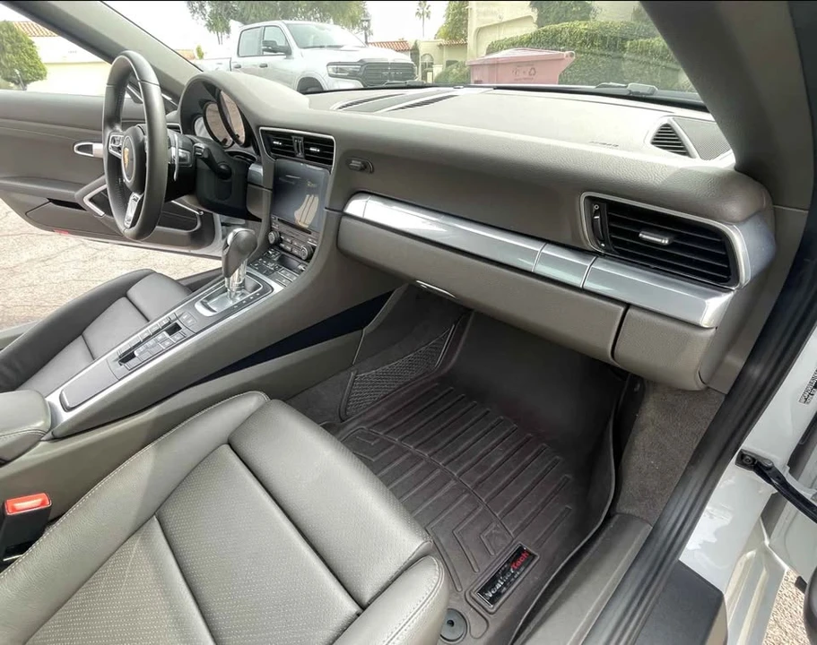 2018 Porsche 991 Carrera - Image 16 of 20