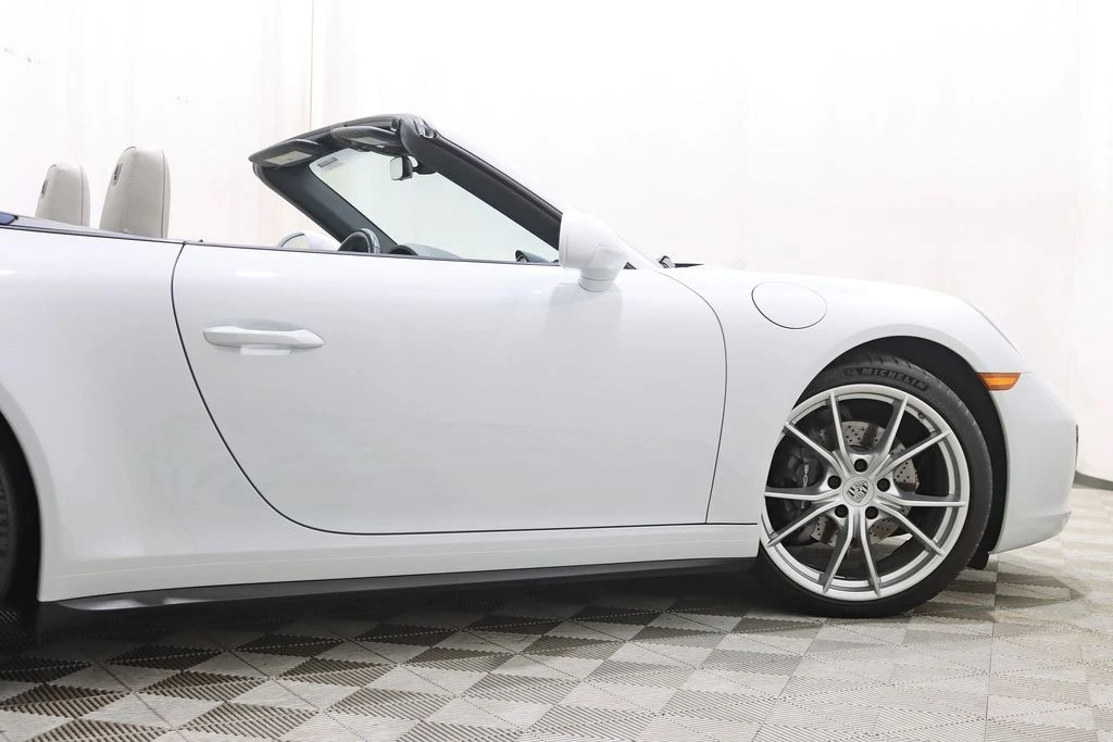 2018 Porsche 991 Carrera 4 - Image 11 of 31