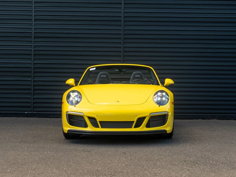 2018 Porsche 911 - Image 11 of 31