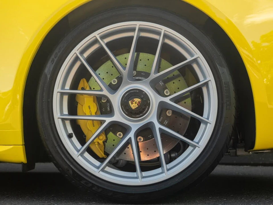 2018 Porsche 911 - Image 13 of 31