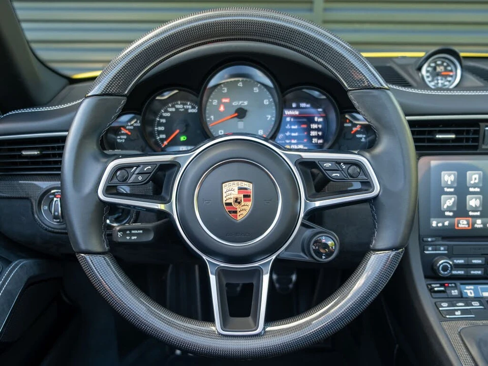 2018 Porsche 911 - Image 28 of 31