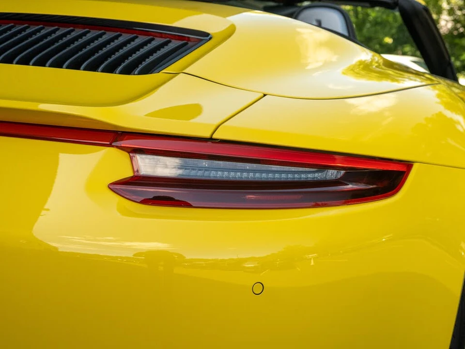 2018 Porsche 911 - Image 21 of 31