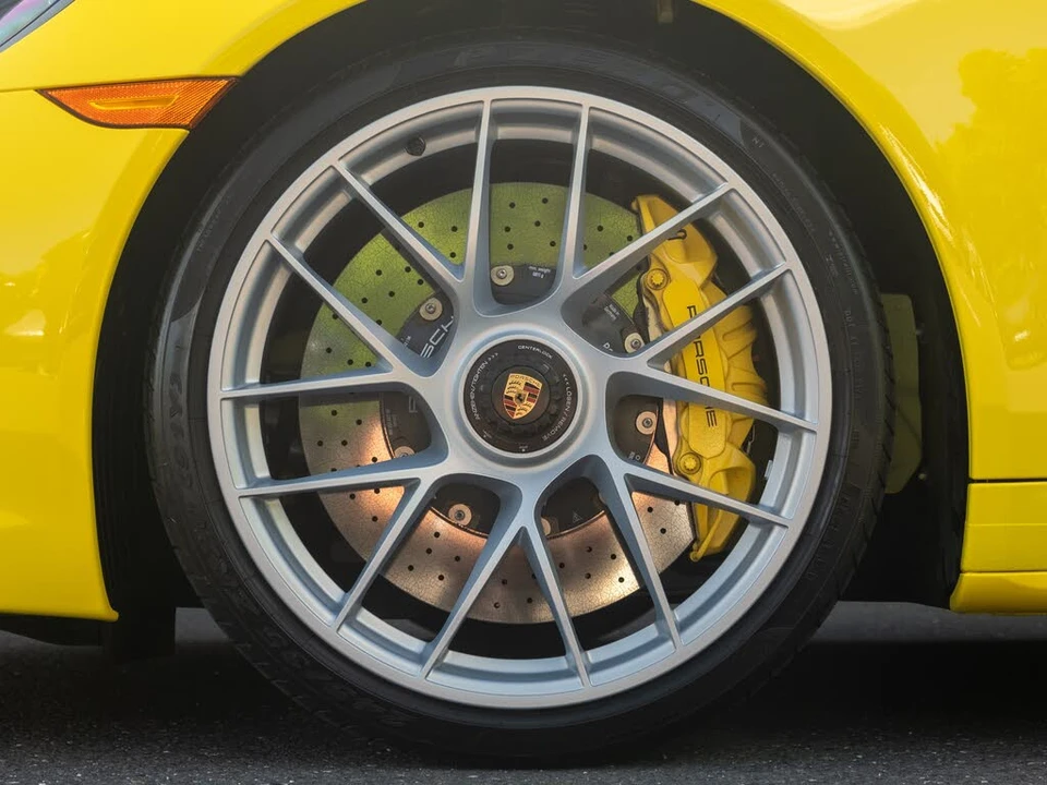 2018 Porsche 911 - Image 12 of 31