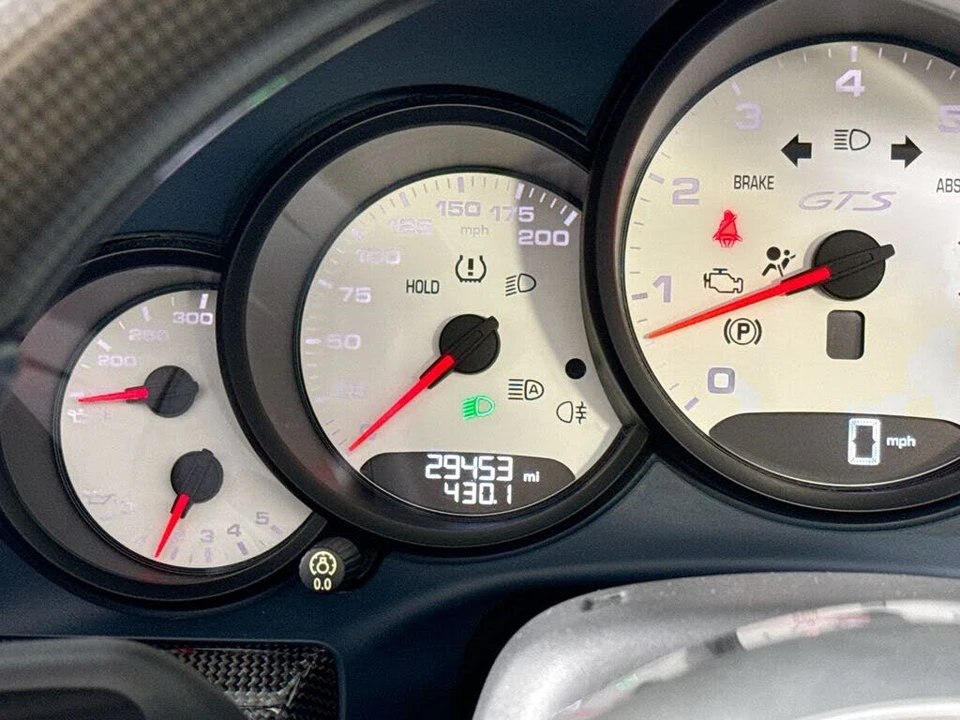 2018 Porsche 911 - Image 14 of 30