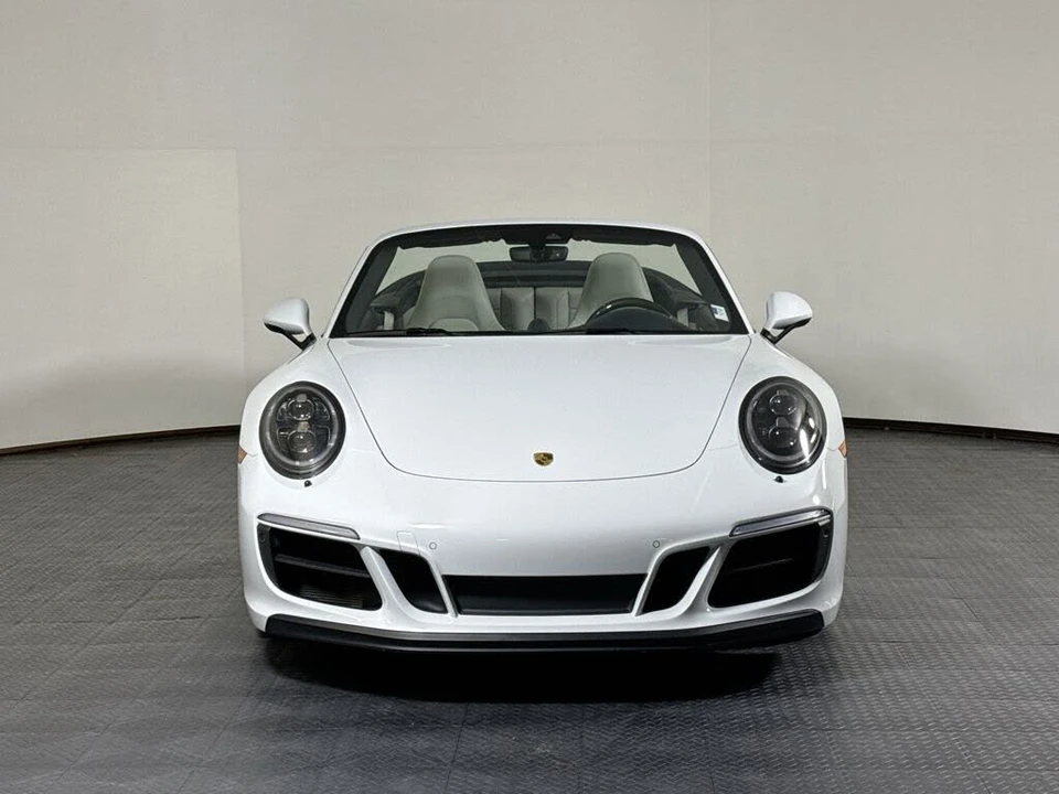 2018 Porsche 911 - Image 10 of 30