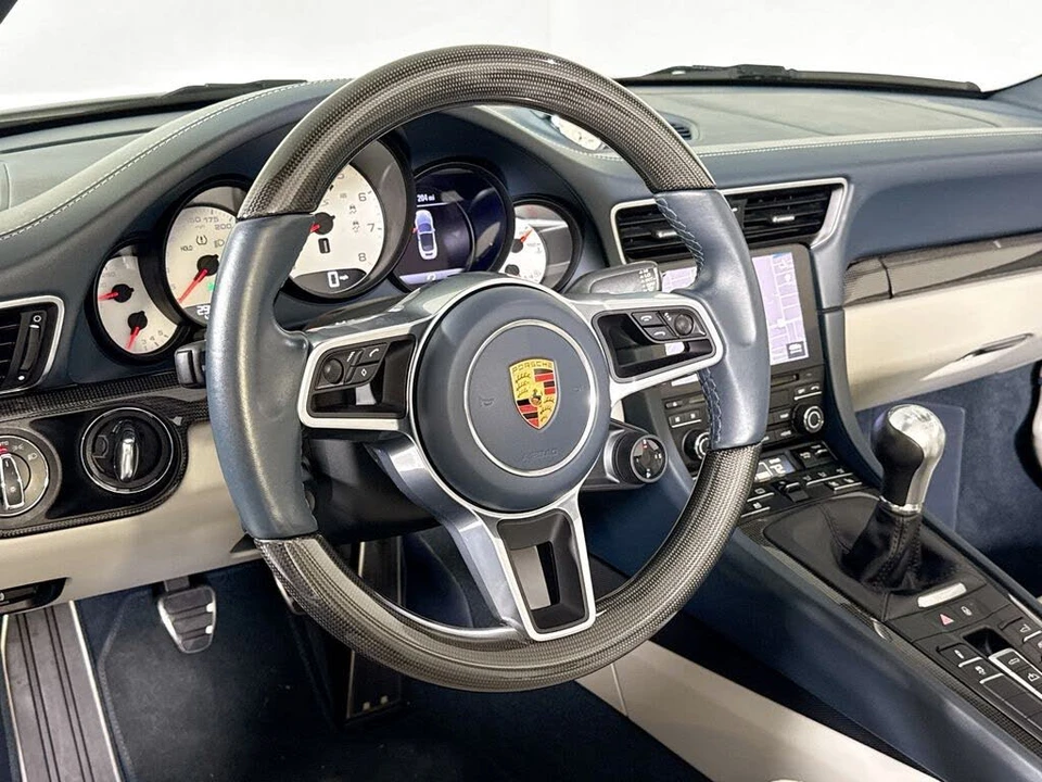 2018 Porsche 911 - Image 12 of 30