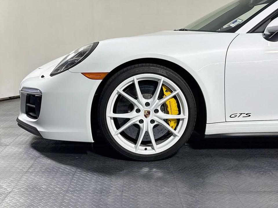 2018 Porsche 911 - Image 29 of 30
