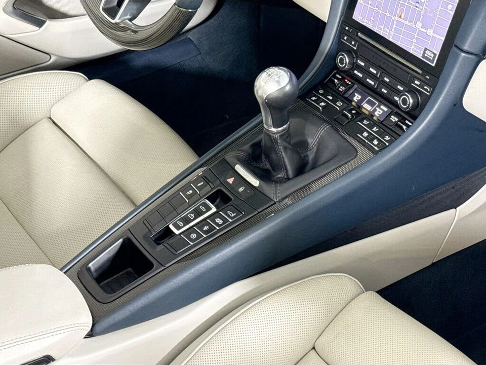 2018 Porsche 911 - Image 17 of 30