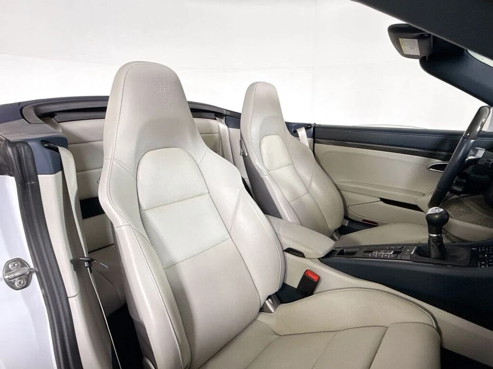 2018 Porsche 911 - Image 19 of 30