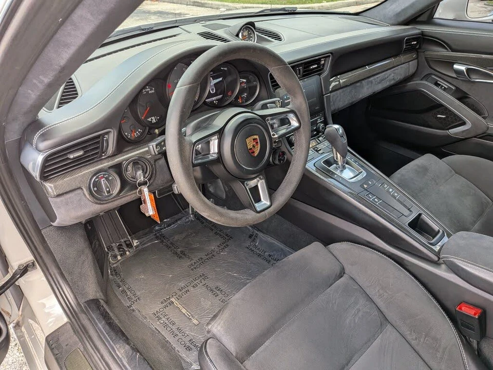 2018 Porsche 911 - Image 19 of 30