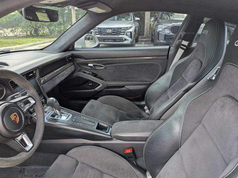 2018 Porsche 911 - Image 18 of 30