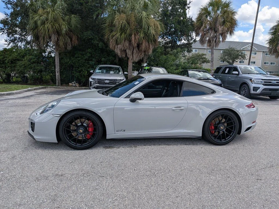 2018 Porsche 911 - Image 7 of 30