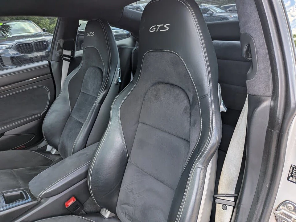 2018 Porsche 911 - Image 17 of 30