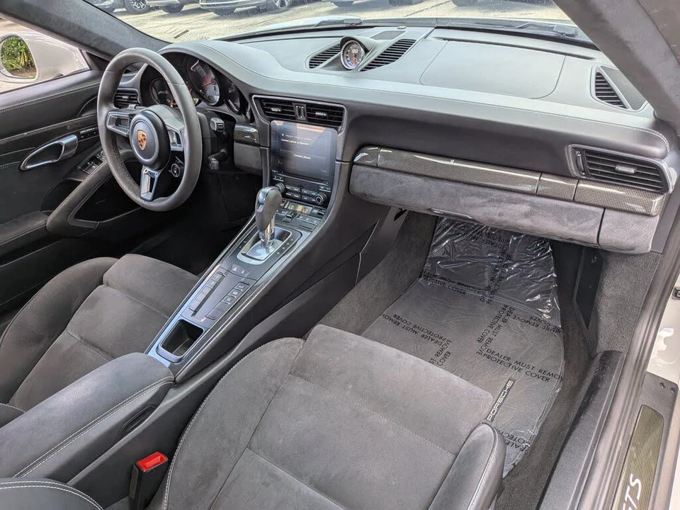 2018 Porsche 911 - Image 16 of 30