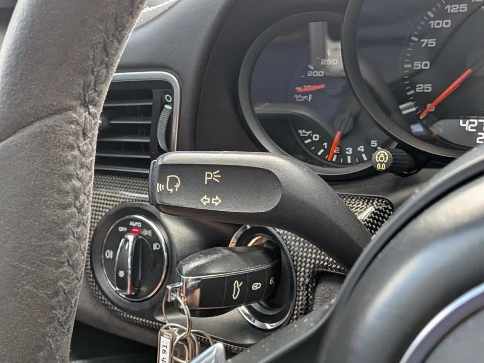 2018 Porsche 911 - Image 23 of 30