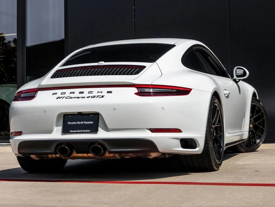 2018 Porsche 991 Carrera GTS - Image 11 of 31