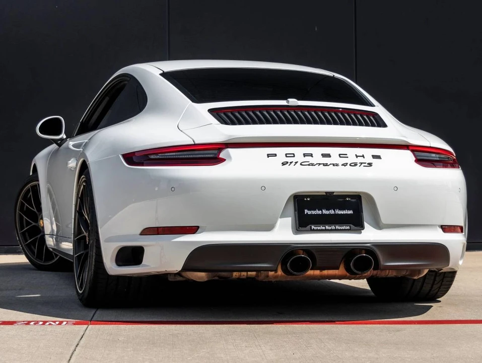 2018 Porsche 911 - Image 3 of 5