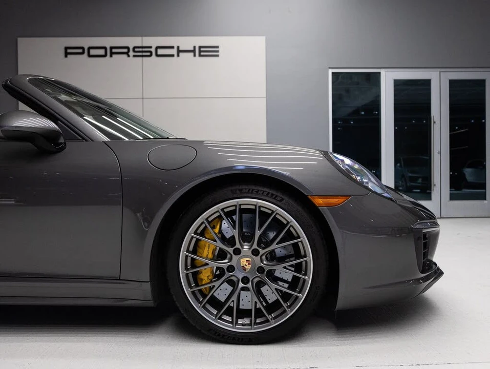2018 Porsche 991 Carrera 4S - Image 13 of 31