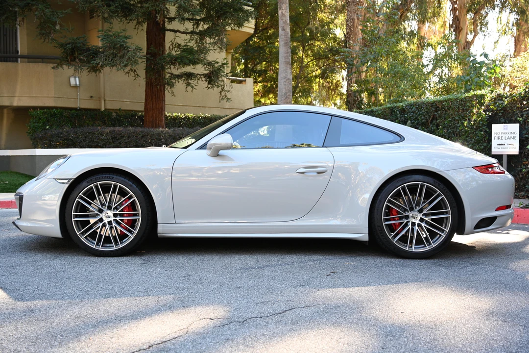 2018 Porsche 991 Carrera 4S - Image 7 of 10