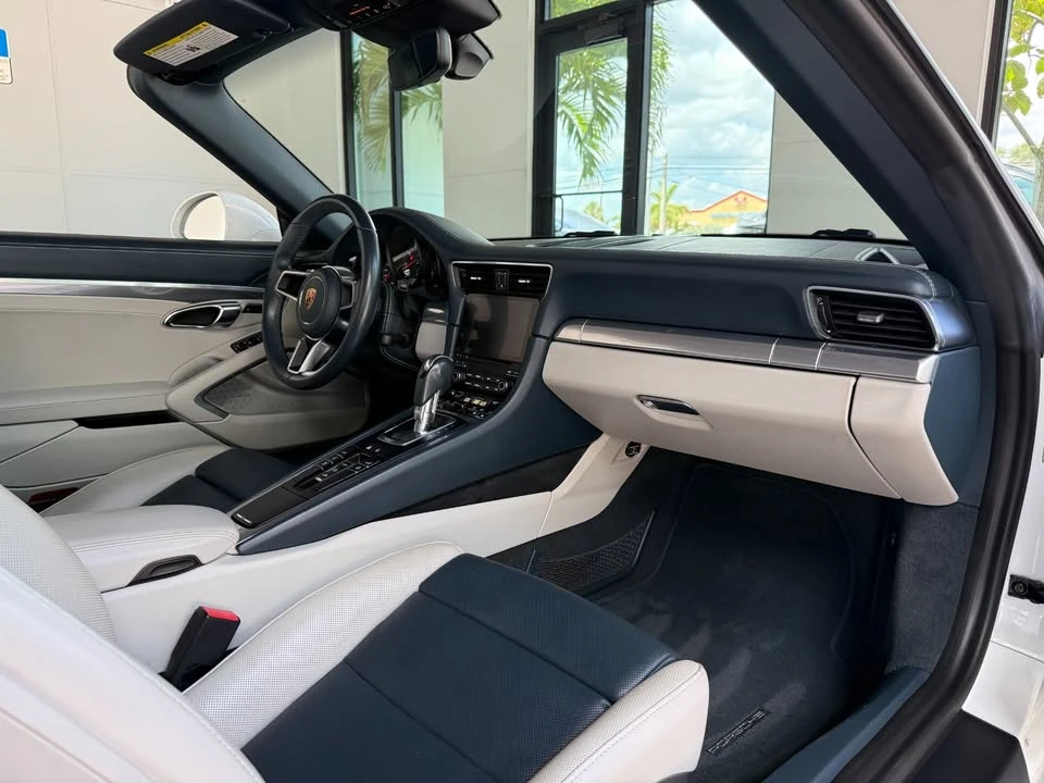 2018 Porsche 991 Carrera - Image 15 of 17