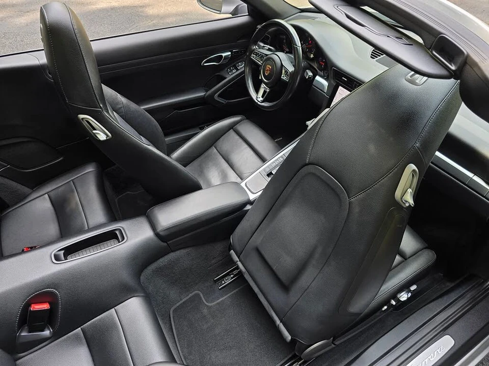 2018 Porsche 991 Carrera - Image 25 of 31