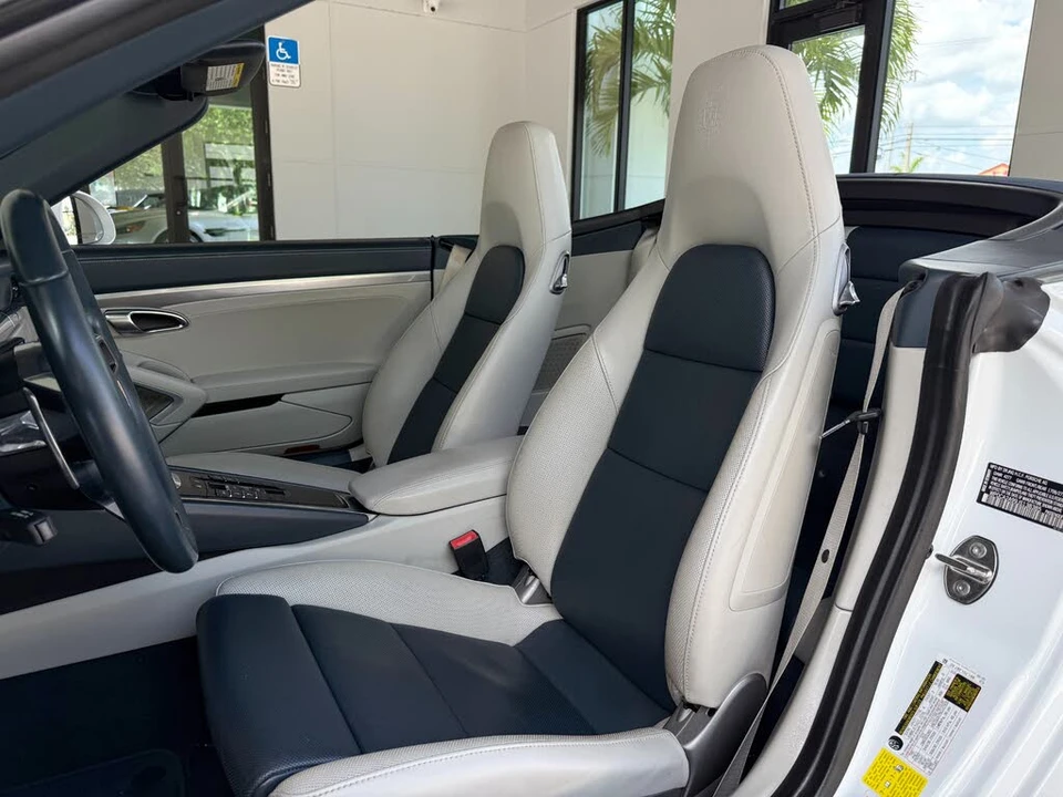 2018 Porsche 991 Carrera - Image 28 of 31