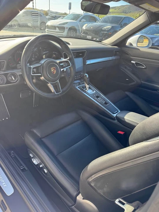 2018 Porsche 991 Carrera - Image 13 of 19