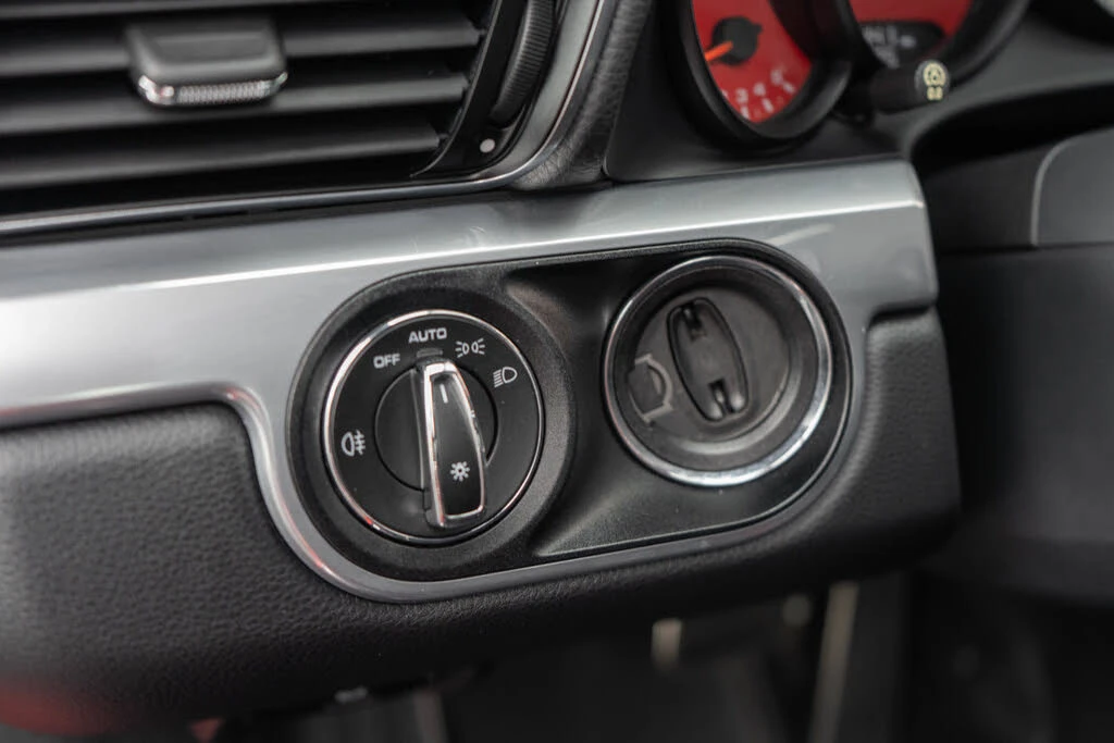 2018 Porsche 991 Carrera - Image 15 of 31