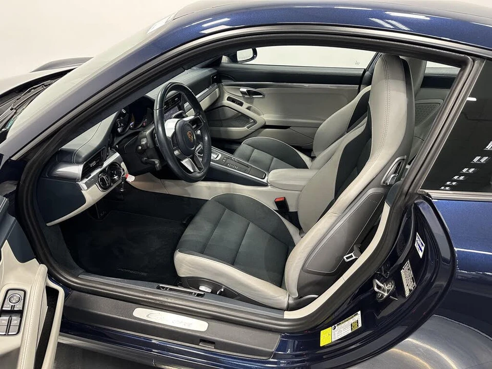 2018 Porsche 991 Carrera - Image 17 of 31