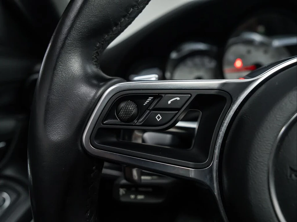 2018 Porsche 991 Carrera - Image 16 of 31