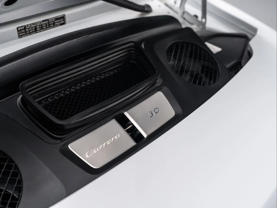 2018 Porsche 991 Carrera - Image 28 of 31