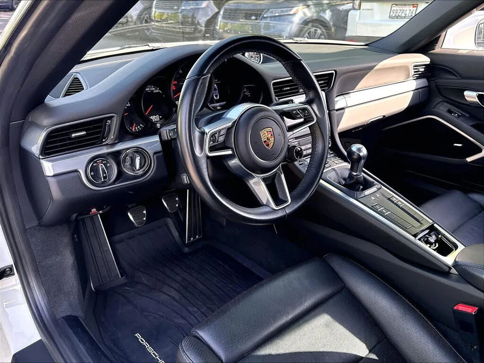 2018 Porsche 991 Carrera - Image 15 of 31