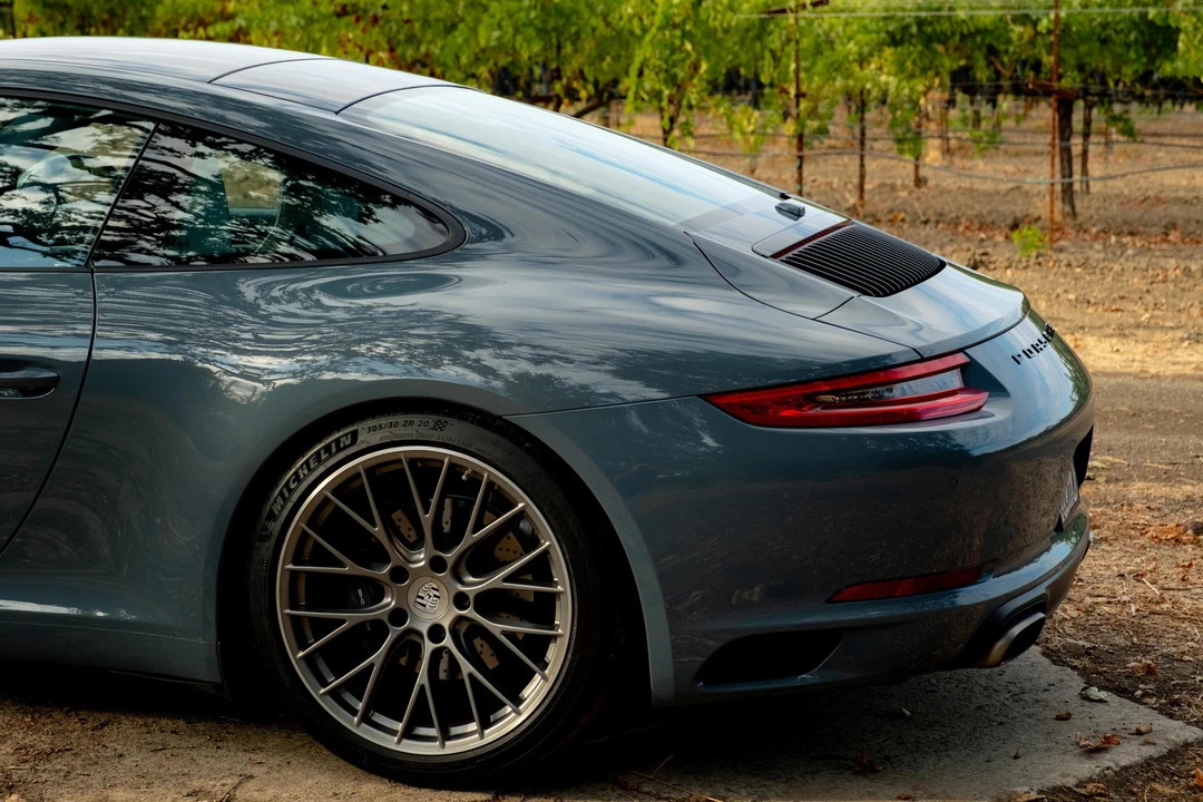 2018 Porsche 991 Carrera - Image 29 of 31