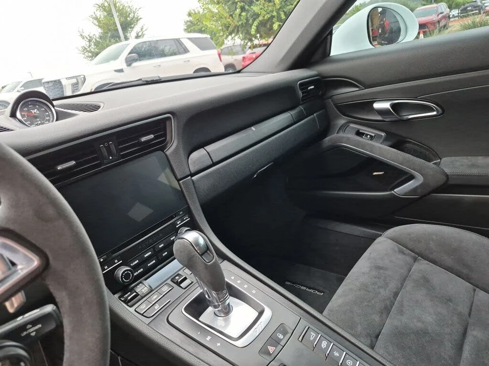 2018 Porsche 991 Carrera GTS - Image 26 of 31