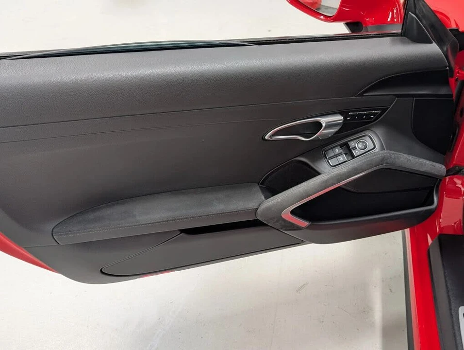 2018 Porsche 991 Carrera GTS - Image 20 of 31