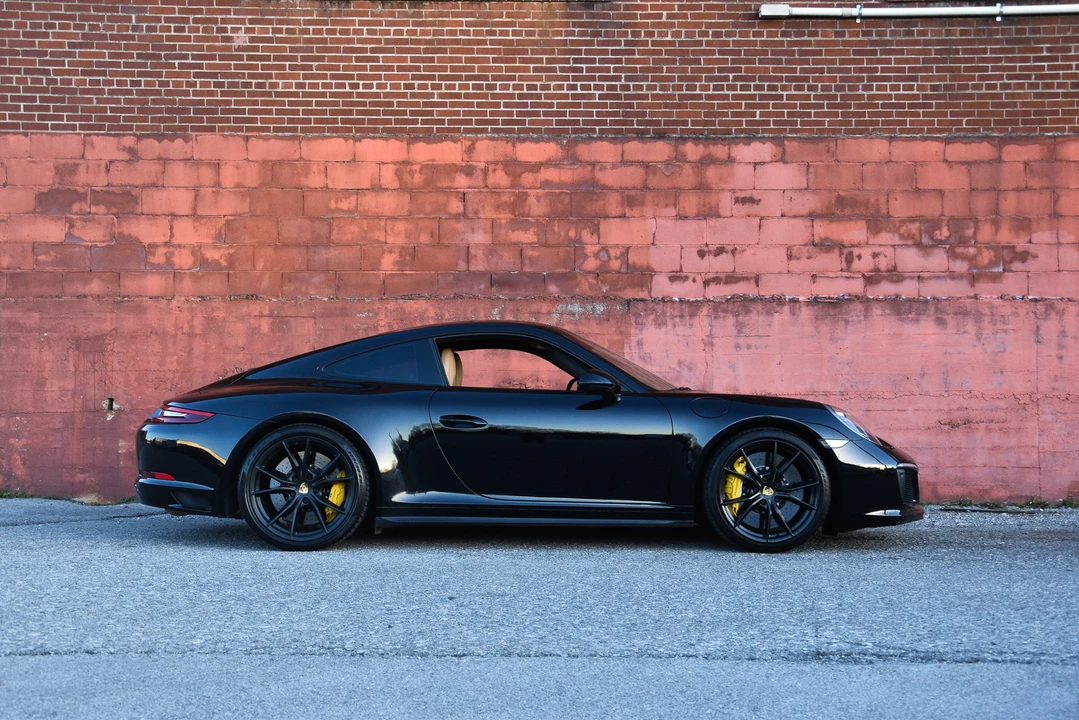 2018 Porsche 991 Carrera GTS - Image 29 of 31