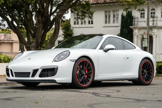 2018 Porsche 911 Carrera GTS Coupe