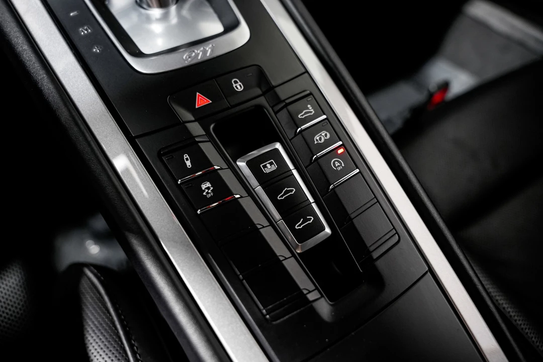 2018 Porsche 991 Carrera GTS - Image 17 of 21